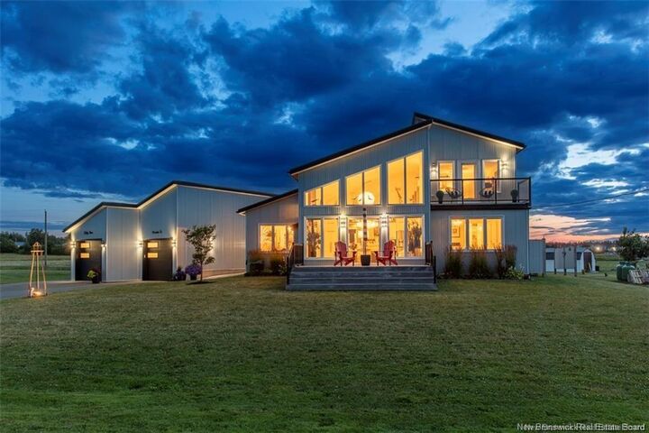 52 Connie Road — photo 1