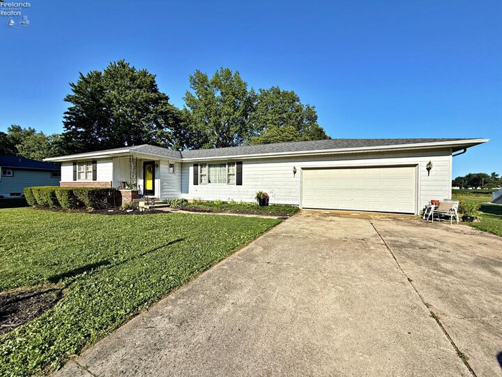 Property Photo:  133 Gibson Court  OH 44883 