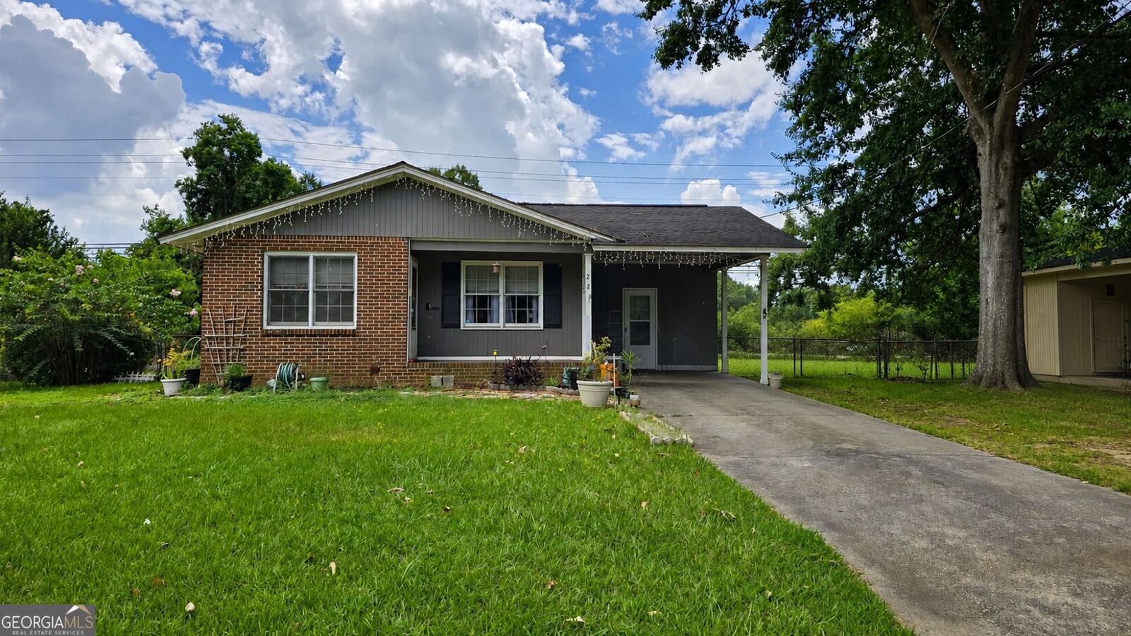 Property Photo:  223 Meadowridge Drive  GA 31093 