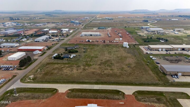 Property Photo: 3206 111H Avenue SW ND 58601