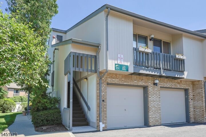Property Photo: 2 Hart Dr NJ 07052