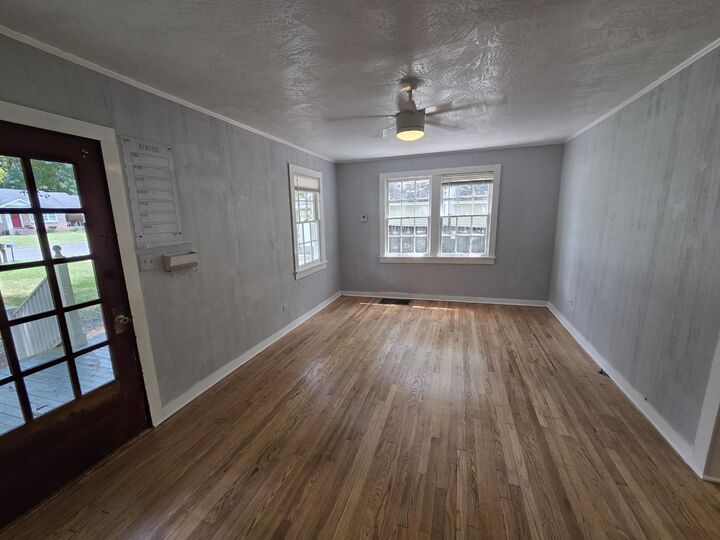 Property Photo:  2010 Mamie St.  MS 39401 