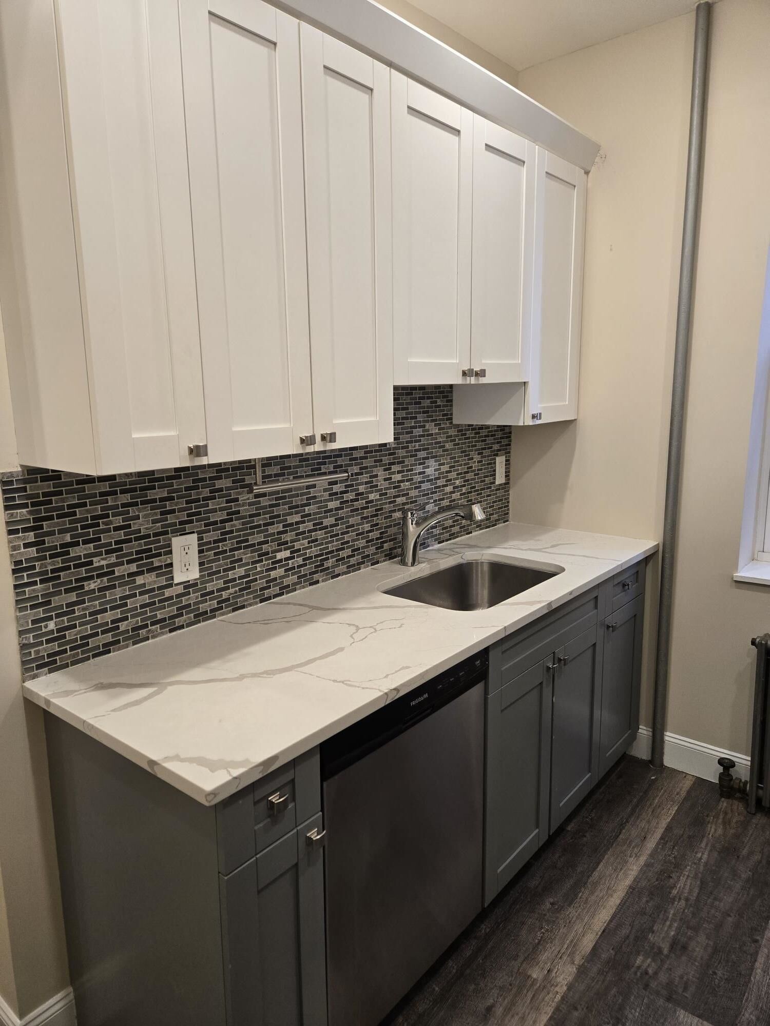 Property Photo: 289 Day Ave C4 NJ 07002