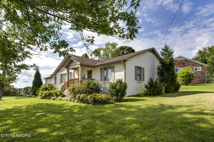 Property Photo: 484 Kemmer Rd TN 37381