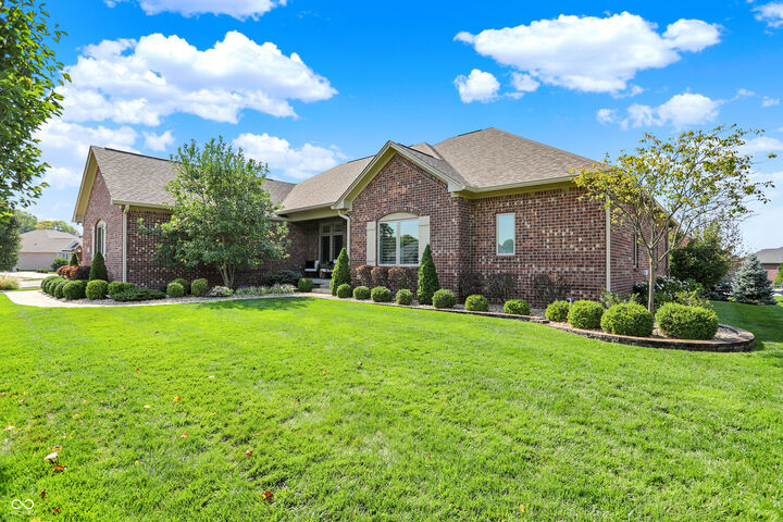 Property Photo:  1782 Calvert Farms Drive  IN 46143 
