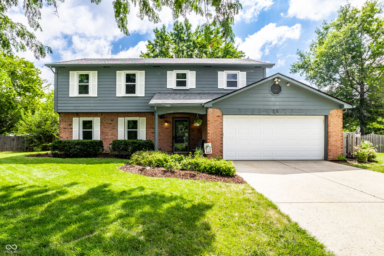 Property Photo:  25 Village Place  IN 46077 