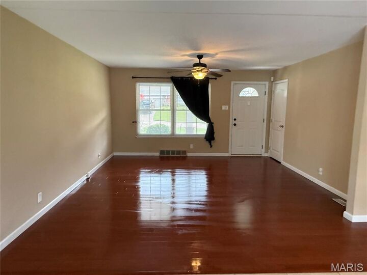 Property Photo: 31 Graeler Drive MO 63146