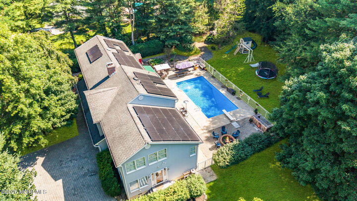 Property Photo:  4 Crestview Court  NJ 07727 