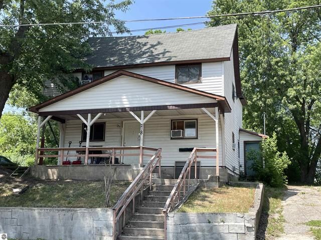 Property Photo: 218 Cottage Street MI 49601