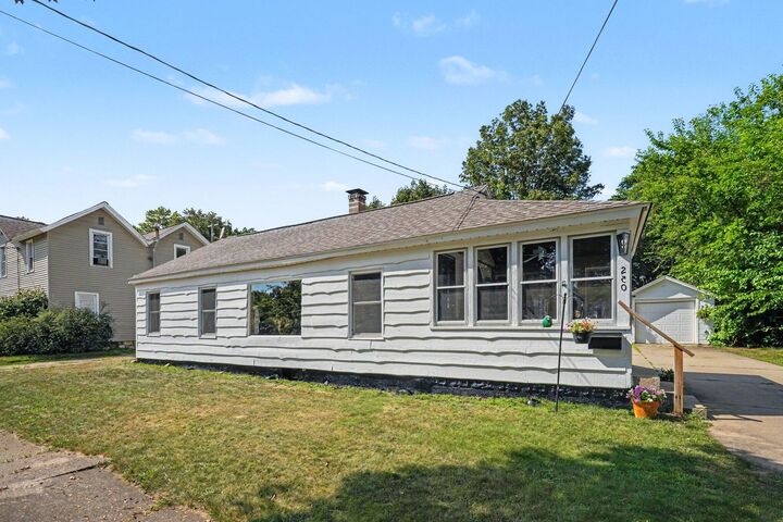 Property Photo: 250 W Franklin Street MI 49078