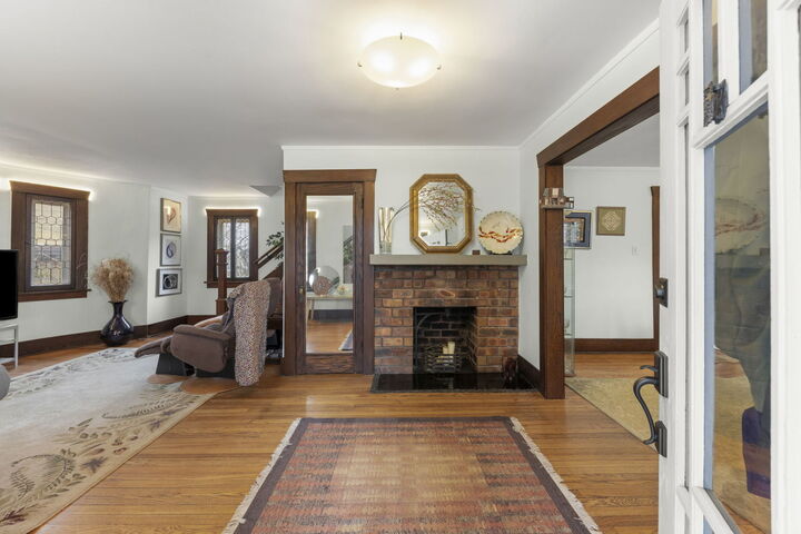 Property Photo:  535 N Ashland Avenue  IL 60526 