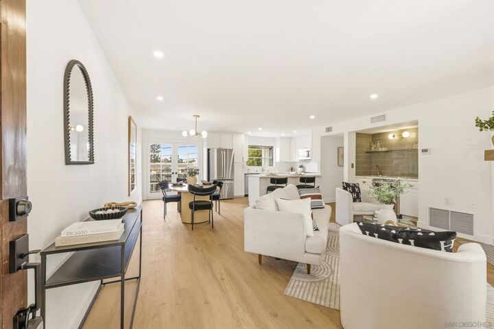 Property Photo: 1263 Robinson 13 CA 92103