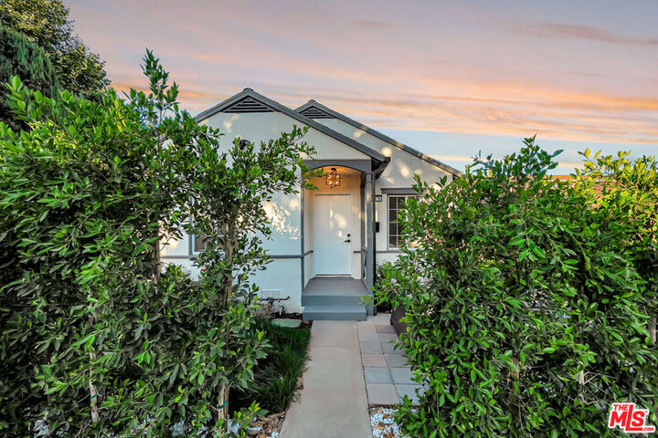 Property Photo: 128 Lukens Place CA 91206