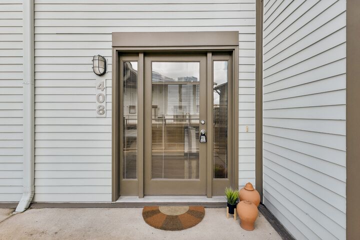 Property Photo:  807 18th Ave S 408  TN 37203 