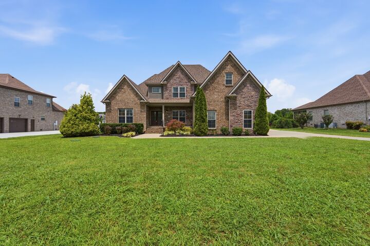 Property Photo: 190 Beverly Randolph Dr TN 37129