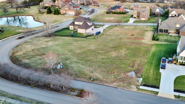 Property Photo: 2569 Stone Manor Way TN 37043