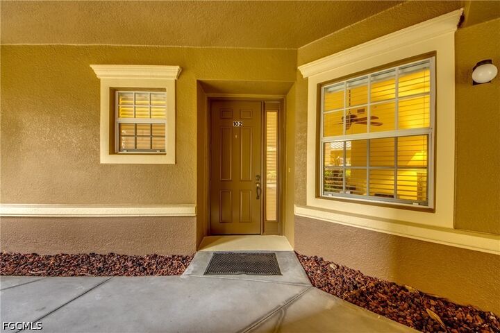 Property Photo:  3804 Agualinda Boulevard 102  FL 33914 