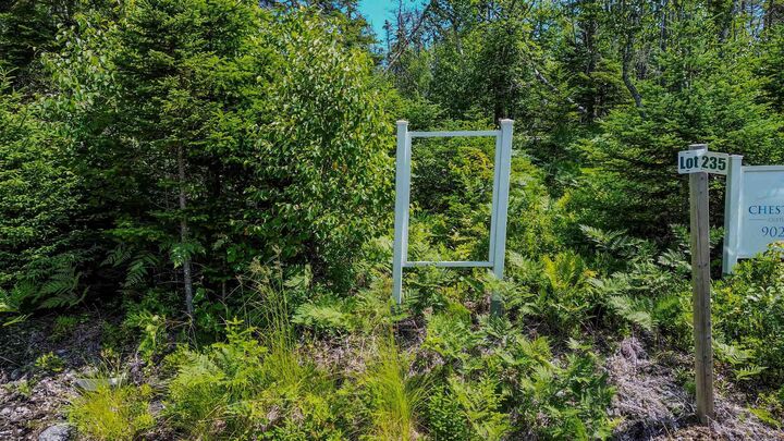 22 Crown Drive — photo 1