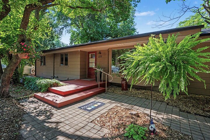 Property Photo: 277 Highland Drive MN 55318