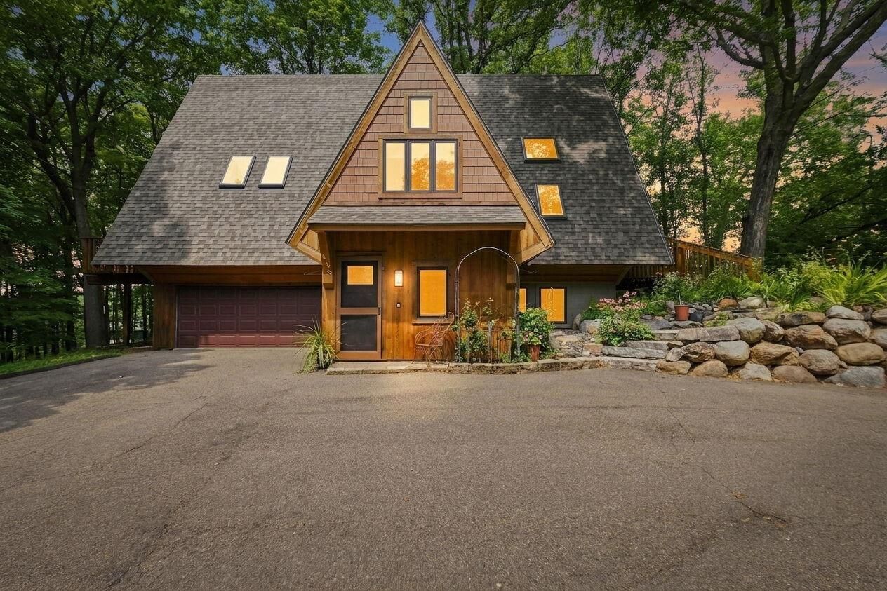Property Photo:  420 Pleasant View Road  MN 55317 