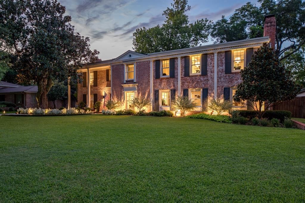 Property Photo:  2018 Berkeley Drive  TX 76308 