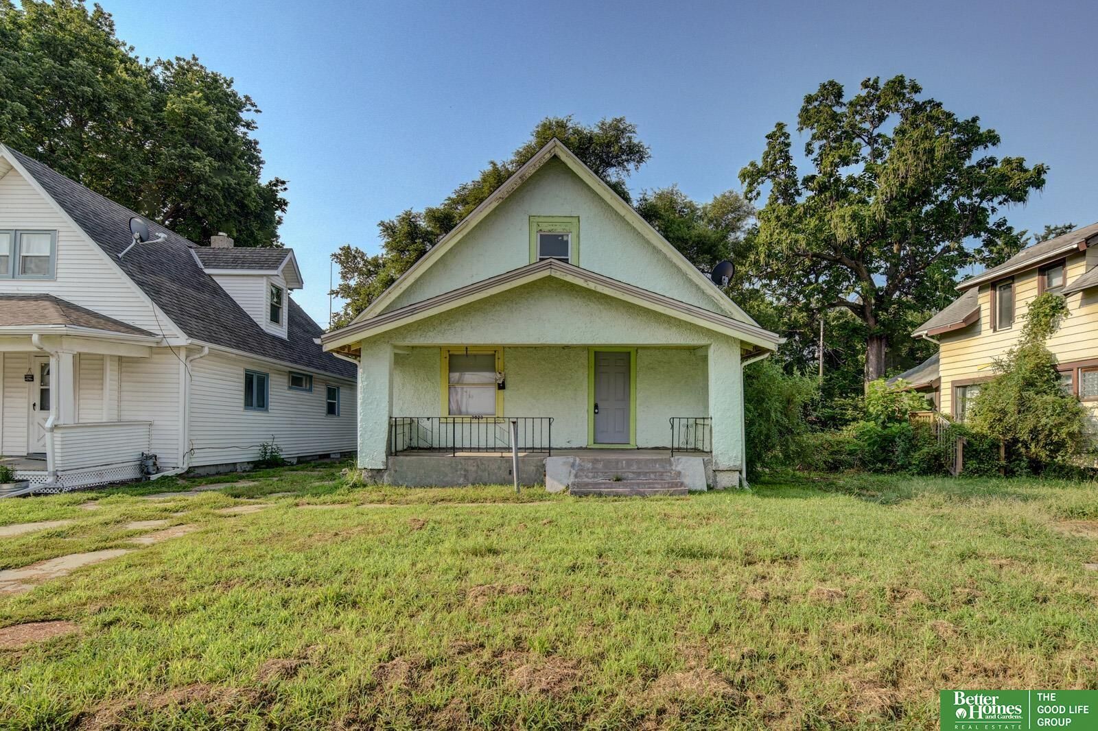 Property Photo:  3023 Larimore Avenue  NE 68111 