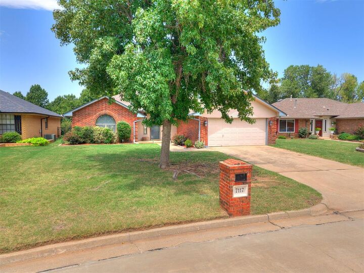 Property Photo: 7117 NW 102nd Street OK 73162