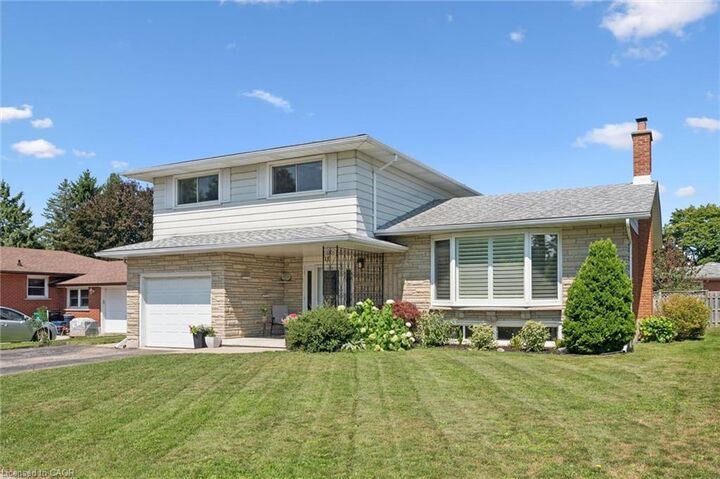 Property Photo: 18 Strathcona Crescent ON N2B 2W6