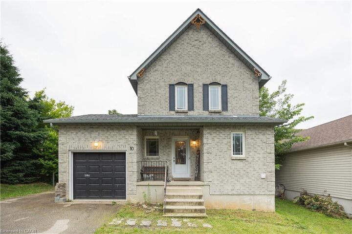 10 Evergreen Court — photo 1