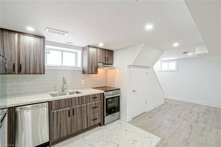 Property Photo:  8 Marlborough Road Lower  ON N1E 3X2 