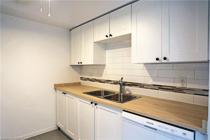Property Photo:  107 Bagot Street 411  ON N1H 8H5 