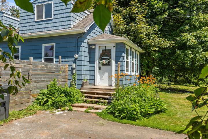 Property Photo:  111 Beach Grove  PE C1E 1J2 
