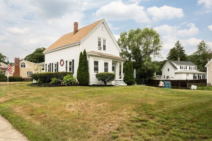 Property Photo:  101 Bartholomew St  MA 01960 