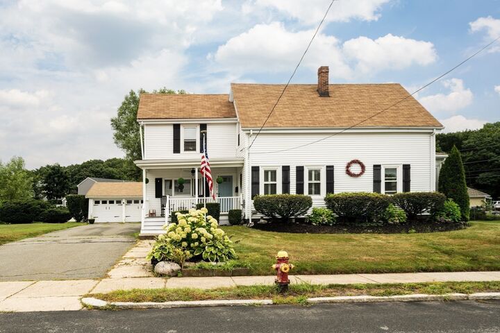 Property Photo:  101 Bartholomew St  MA 01960 