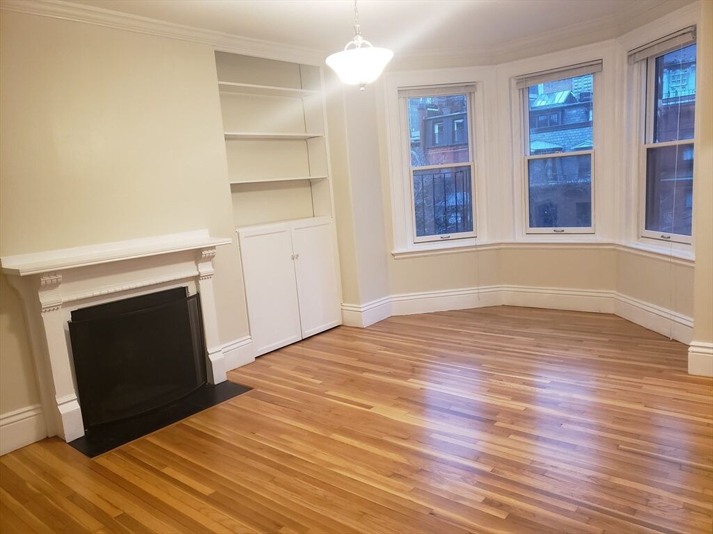 Property Photo:  387 Marlborough St 7  MA 02115 