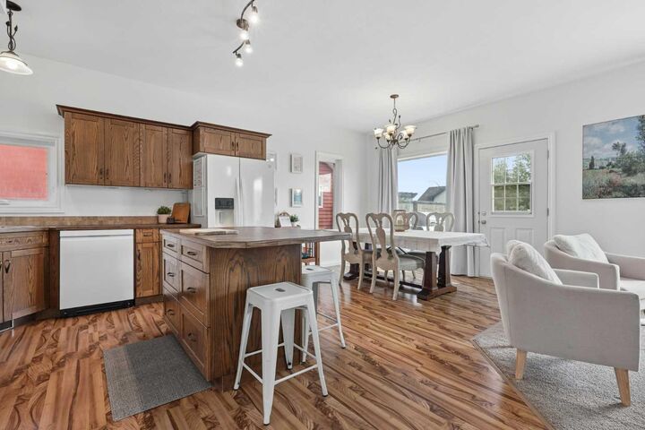 Property Photo:  375 S 200 E  AB T0K 2S0 