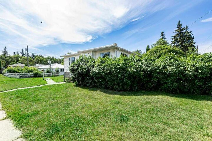 Property Photo: 5401- 38 Street AB T4N 0X5