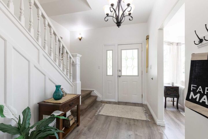 Property Photo:  342 Cambridge Street SE  AB T1A 0S8 
