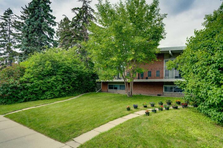 Property Photo: 2431 &Amp 2429 26 Street SW AB T3E 2A6