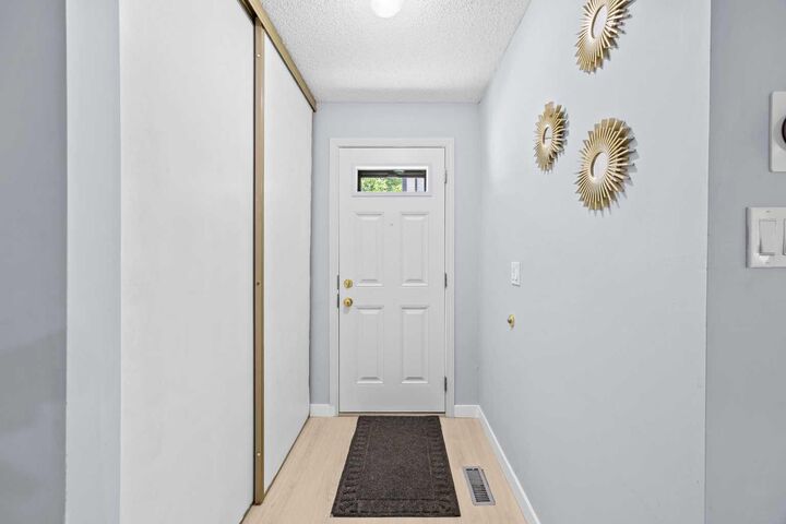 Property Photo:  115 Bergen Road NW 16  AB T3K 1P2 