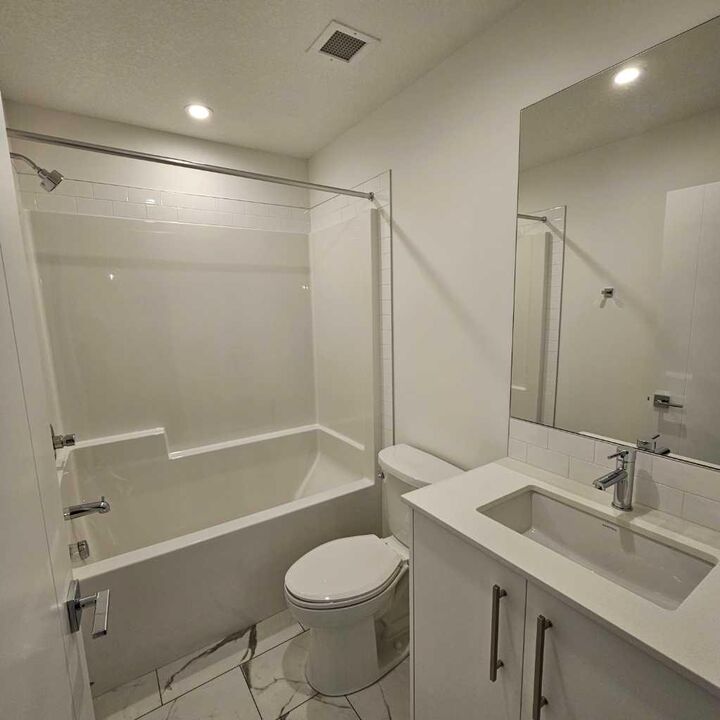 Property Photo: 265 Wolf Willow Blvd Boulevard SE AB T2X 6R2
