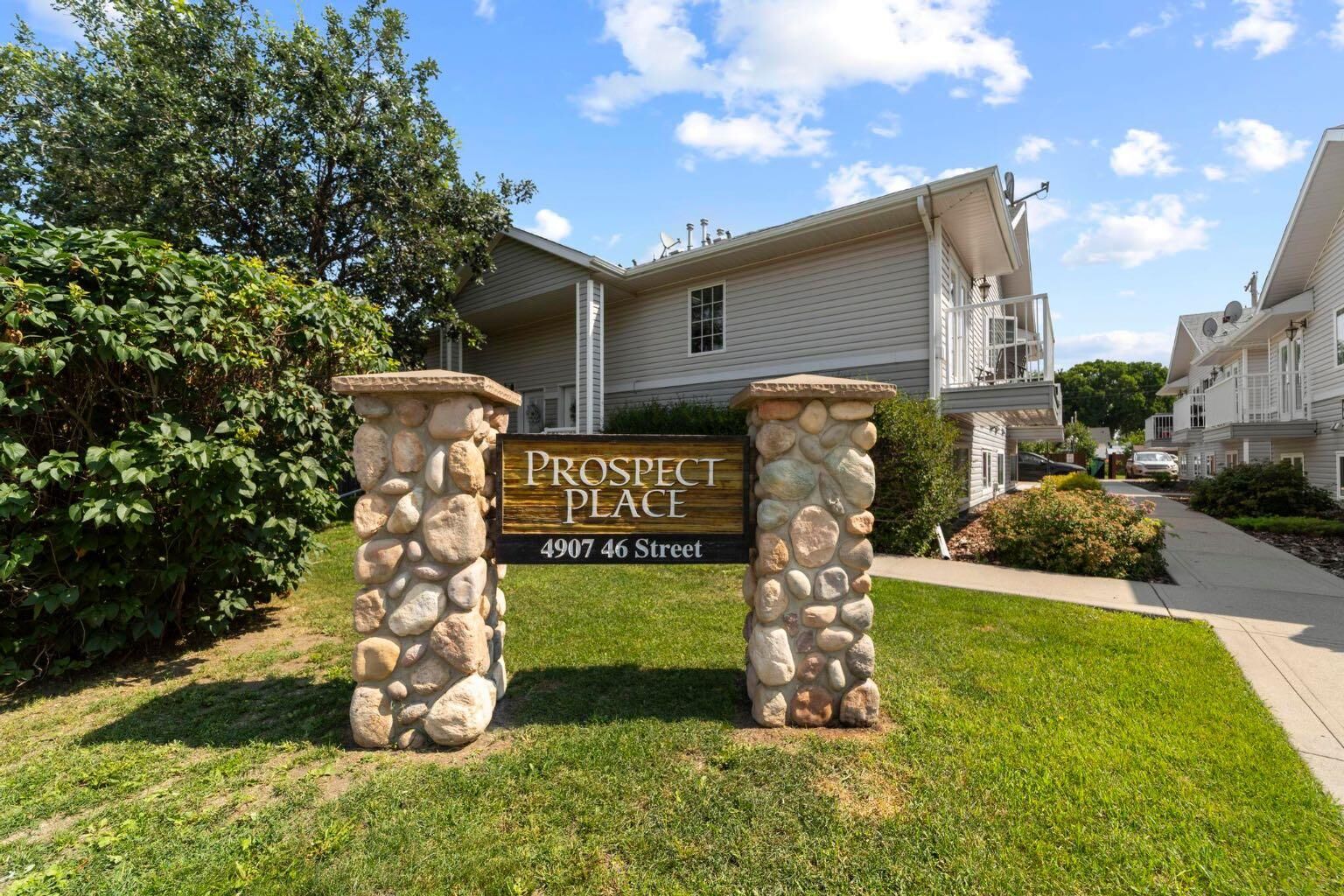 Property Photo:  4907 46 Street 204  AB T4V 1G9 