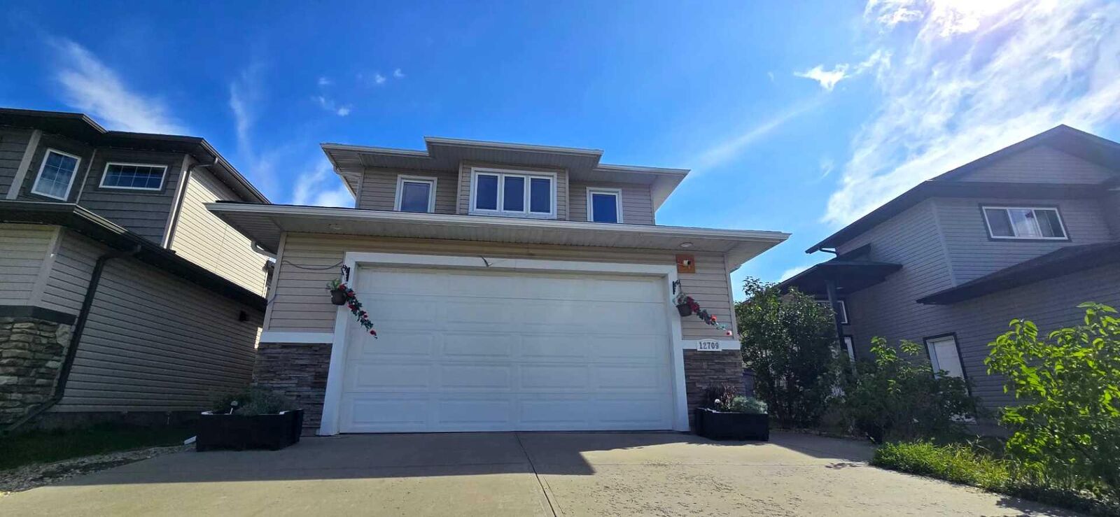Property Photo:  12709 105 St  AB T8V 2N3 
