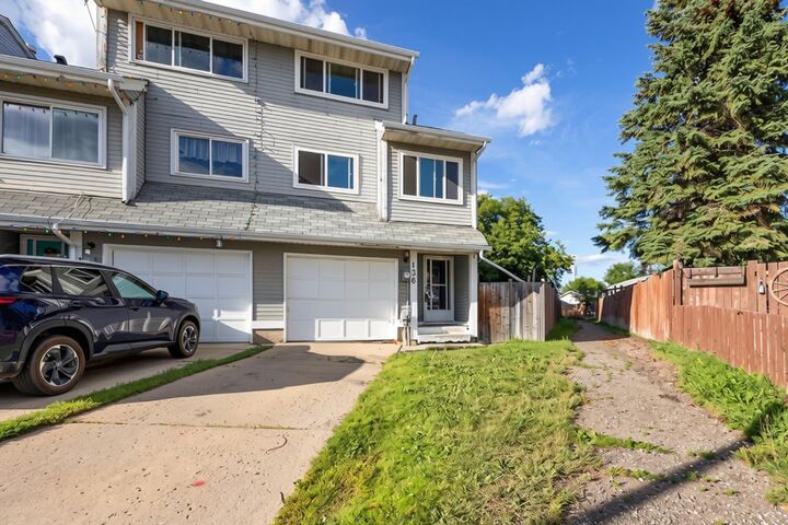 Property Photo:  136 Wallace Place  AB T9H 4P9 