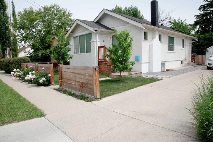 Property Photo: 1312 4 Street NW AB T2M 2Y4
