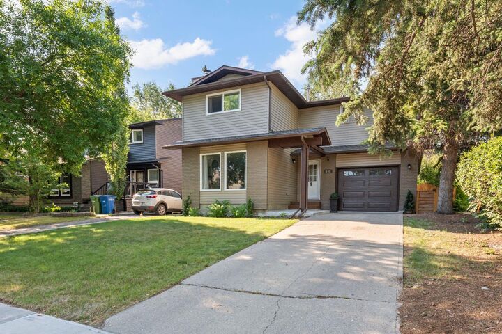 Property Photo: 140 Marquis Place AB T4A 1Y7