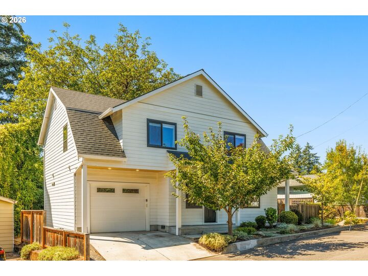 Property Photo:  8275 SE 29th Pl  OR 97202 