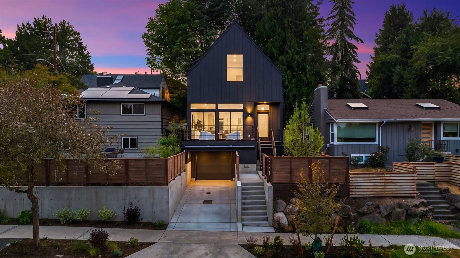 Property Photo: 2821 Harris Place S WA 98144