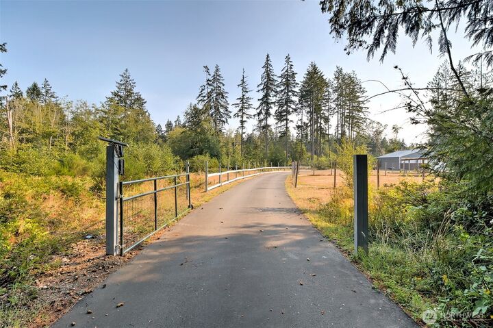 Property Photo: 2617 E Harstine Island Road N WA 98584