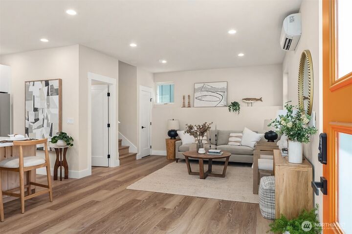 Property Photo: 910 15th Avenue B WA 98122
